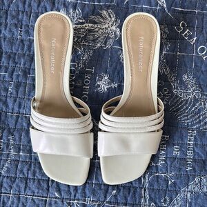 Naturalizer Women's Cream Sandals
